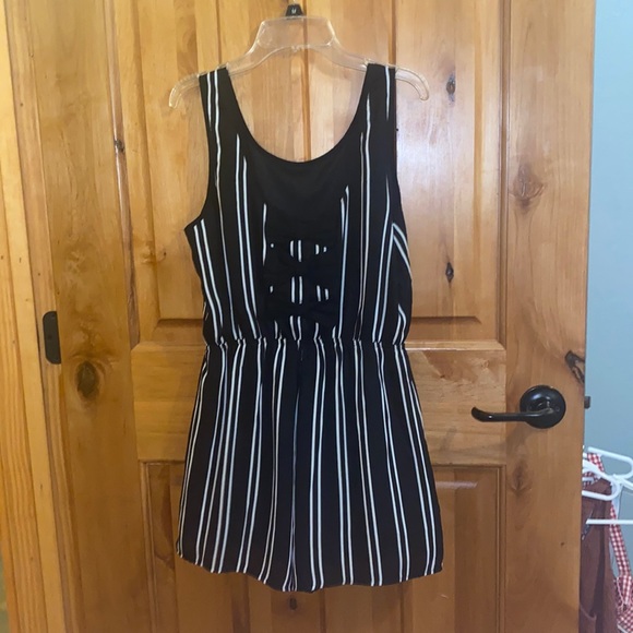 Black romper with white stripes - Picture 2 of 2